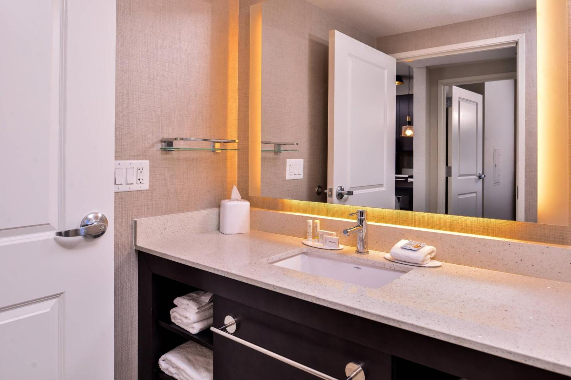 Residence Inn By Marriott Charlotte Steele Creek Pine Harbor Exteriör bild
